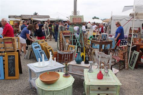 Shipshewana Flea Market & Fireworks Events - Burbio