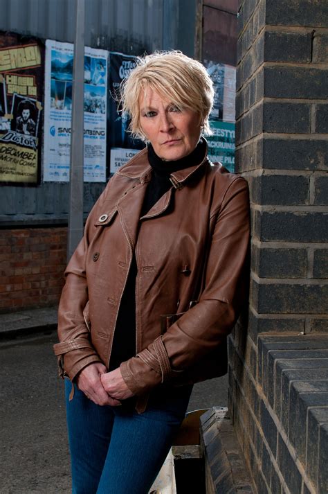 Shirley Carter - Wikipedia