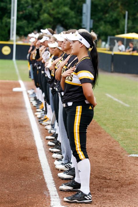Shocker softball. Apr 26, 2023 · April 26, 2023 — Zoe Jones transferred to Wichita State University from Texas Tech University and is enjoying her softball experience with the nationally ranked Shockers. In 2022, she earned all-region and all-conference honors at second base and a spot on the American Athletic Conference All-Academic team. This season, she is one of the leading hitters on a team headed to NCAA regional play. 