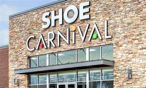  Convenient Help Options. Connect with our team your way via chat, email or phone. Shoe Carnival Customer Service Team is available to assist you from 7am to 10pm CST, 7 days a week. Give us a call at 800-430-SHOE (7463). . 