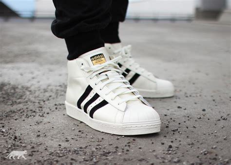 🍑 [HD] Shoes Leaks