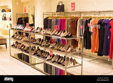 Shoes and clothing. H&M is your shopping destination for fashion, home, beauty, kids' clothes and more. Browse the latest collections and find quality pieces at affordable prices. 