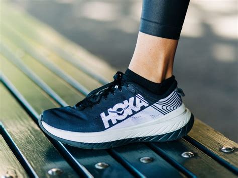 Shoes like hoka. As you can see from the picture of the dissected shoes above, the shoes are quite similar, but the Hoka has a much more abrupt taper of the midsole at the front ... 