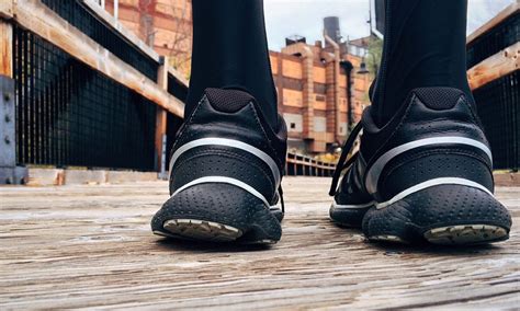 Shoes with arch support. Dec 5, 2023 · If you're in want of an arch support shoe, check out 10 of the best ones below—our picks are stylish, trendy, and damn comfy. best cushiony arch support shoes. Hoka Bondi 8 Sneakers. 