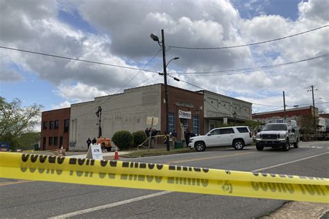 Shooting at Alabama birthday party kills 4 people, wounds 28