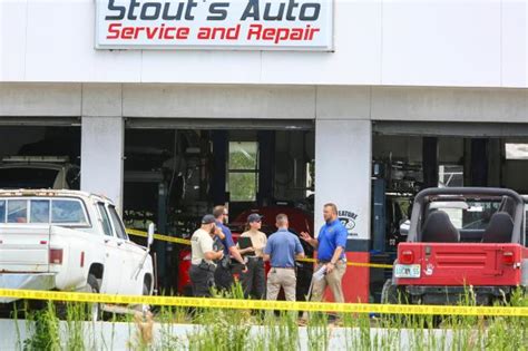 Shooting at Florida auto shop wounds at least 2 people, police say