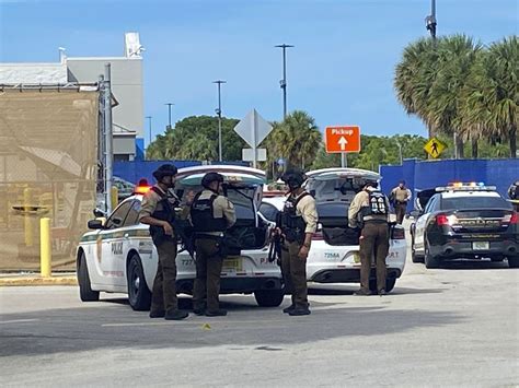 Shooting at a South Florida Walmart kills 1 and wounds another