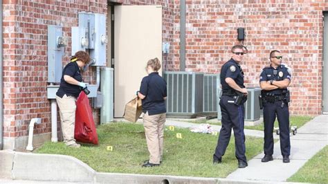 Shooting in gulfport ms. The Gulfport Police Department has identified a man who was shot by an officer on Tuesday afternoon. Corwin Joshua Wilcher, 22, of Hattiesburg, Mississippi, was shot when two officers from the ... 