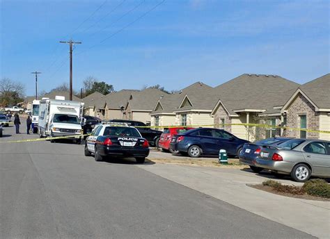 Authorities said the officer was shot while responding to reports of a person with a gun at an apartment complex in Huntsville, Texas. Skip Navigation. ... Temple, TX » 85° Temple, TX » .... 