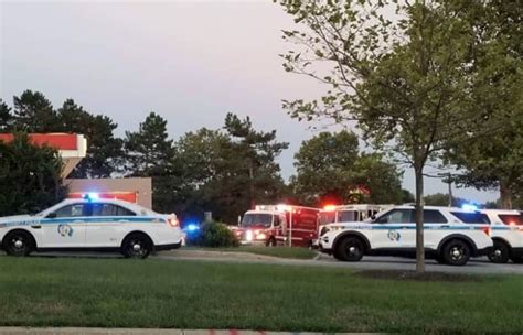 KANSAS CITY, Mo. —. Police are investigating a reported shooting at the victory rally for the Kansas City Chiefs at Union Station. Advertisement. The Kansas City Fire Department confirmed a .... 