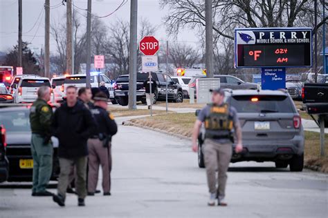 Shooting reported at Iowa high school