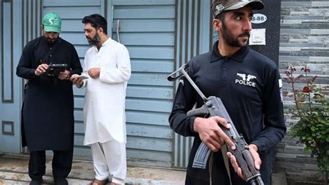 Shootout in southwest Pakistan kills 4 security forces, 1 militant, officials say