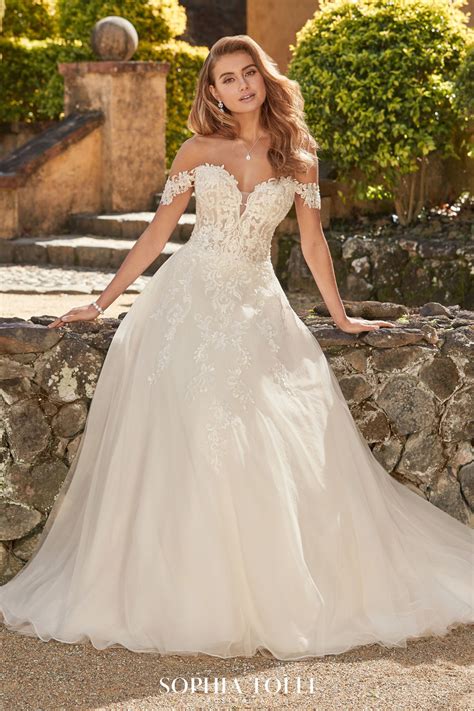Shop wedding dresses. Large, Established Bridal Shop. Located in a beautiful historic building in the heart of Cincinnati’s famous Reading Bridal District, at Wendy’s Bridal you’ll find a huge selection of gorgeous designer bridal gowns, in all styles and sizes, from many of today’s top designers, and a vast array of designer bridesmaids dresses, too. 
