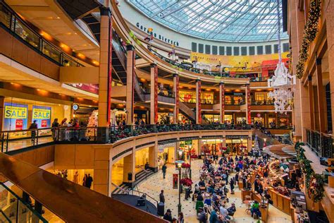 Shopping malls in seattle washington. People visit shopping malls to enjoy variety while shopping, for socialization and for entertainment. People also visit malls because they offer one-stop shopping convenience and s... 