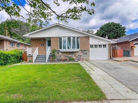 5707 Shoreview Dr was built in 1987 and last sold on February 04, 2020 for $650,000. How competitive is the market for this home? Based on Redfin's market data from the past 3 months, we calculate that market competition in 28025, this home's neighborhood, is somewhat competitive. . 