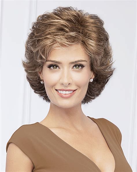 Short Light Brown Wig: A Style Statement for Every Occasion