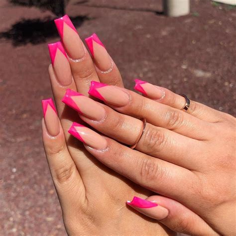 3 51 Fabulous, Must-Try French Ombré Nails To Choose From. 4 Almond-Shaped French Ombré Nails. 5 Coffin-Shaped French Ombré Nails. 6 Oval and Round French Ombré Nails. 7 Square-Shaped French Ombré Nails. 8 Squoval-Shaped French Ombré Nails. 9 Stiletto-Shaped French Ombré Nails. 10 Frequently Asked Questions.