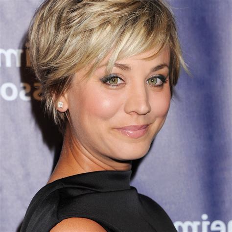 Short feathered bob haircuts. It goes without saying that if you’re an owner of fine hair, all you need is more volume. Among the popular short hairstyles for fine hair, bob is a real superhero. The blunt bob is good for adding some body to the lower edge of your haircut, the stacked bob creates volume in the back, and the choppy bob brings tons of texture… 