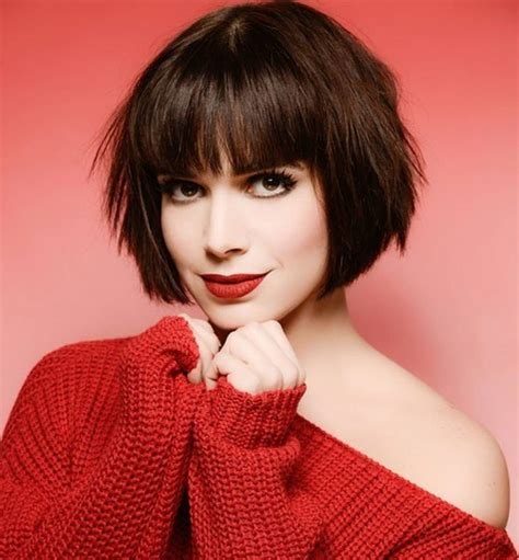 Short hair bob. May 16, 2023 · Even having naturally kinky hair, this African American cutie nails a short bob, wearing it with long corkscrew bangs. 10 Best Short Bob Haircut Ideas to Don ASAP “A bob length can vary from jaw length to just off shoulder. 