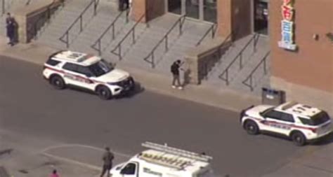 Shot fired in robbery at Pacific Mall in Markham, forcing lockdown