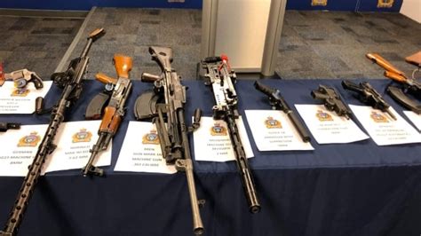 Shotguns seized by police after tracking down stolen vehicles in Markham