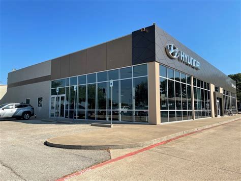 Shottenkirk hyundai granbury. The Hyundai Kona adds comfort and versatile performance to your daily commutes, and with the available Hyundai Kona colors for 2022 models, you can take on Burleson drives with distinct style. From a variety of modern styles to dynamic interior accents, there’s bound to be a 2022 Hyundai Kona color to fit your style. Read on with … 