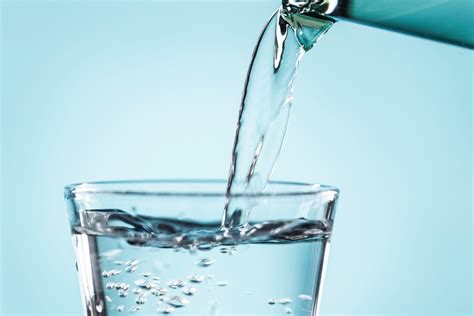 Should I Drink Alkaline, Reverse Osmosis, or Deionized Water?