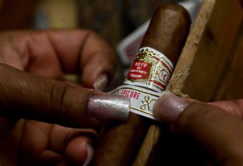 Should I buy Cuban cigars in Cancun Mexico? : …