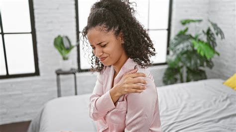 Shoulder hurts in morning