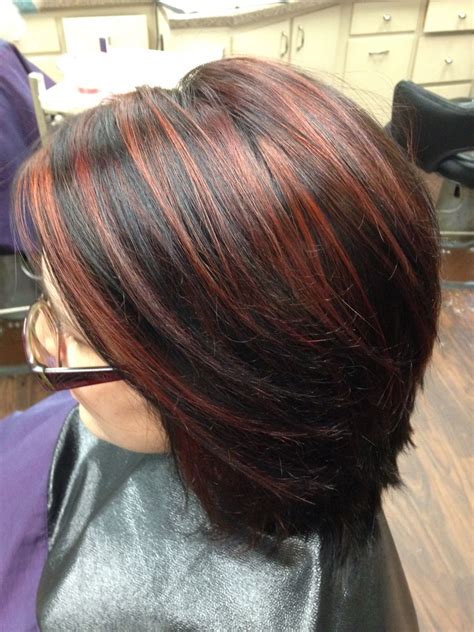 Shoulder length red highlights short hair. Sep 25, 2022 · As purple is a mix of blue and red, it will gorgeously suit those fierce shades used to style the upper part of the head. 6. Red Balayage. source. Dark burgundy red hair is ideal for women who have dark skin tones. Opt for a balayage and build curls to give your hair more texture and definition. 7. 