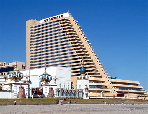Showboat hotel atlantic city. In addition, we offer attractive rates on Atlantic City Room Blocks for out-of-town wedding guests. Whether you reserve a block of guest rooms, spacious suites, or a mix of both, Showboat Hotel Atlantic City offers the perfect oceanfront setting for socializing and celebrating one of the most important days of your life. Request … 