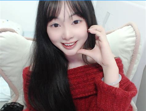 Shreyakitten10主播简介 Stripchat