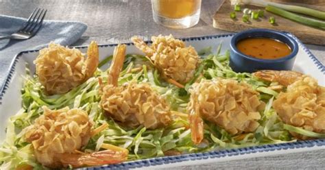 Shrimp rangoon red lobster. Home / Air Fryer Recipes. Shrimp Rangoon. Jump to Recipe. Tumblr. This Shrimp Rangoon is a mouth-watering appetizer! Crispy on the outside, it's filled with a creamy blend of succulent shrimp and rich cream cheese, … 