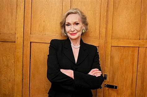 Siân phillips net worth