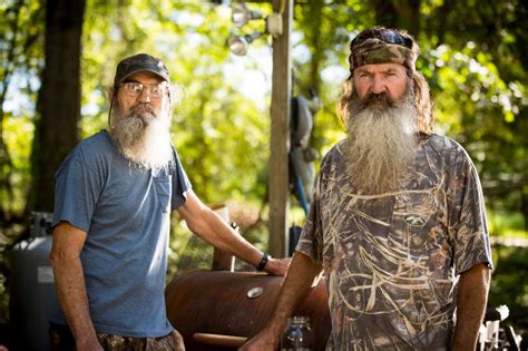 Si Robertson. 4,360,922 likes · 15,156 talking about this. This page is moderated by Duck Commander and we post on Si's behalf (because he obviously does not