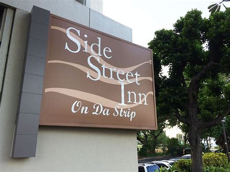 Side Street Inn Kapahulu. Open Hours: Monday-Friday 4 PM – 9 PM Saturday-Sunday 11 AM – 9 PM *Hours subject to change w/o notice. Ph: (808) 739-3939. Fax: (808) 732-7333. Kapahulu Parking *Adjacent lot next to our Kapahulu Location IS NOT ASSOCIATED with Side Street Inn. Our guests should be aware of strict parking enforcement in this lot.. 
