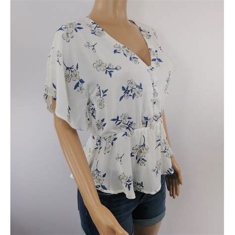 Shop Women's Sienna Sky Gray Size M Blouses at a discounted price at Poshmark. Description: Used once. Sold by jackie_molina1. Fast delivery, full service customer support..