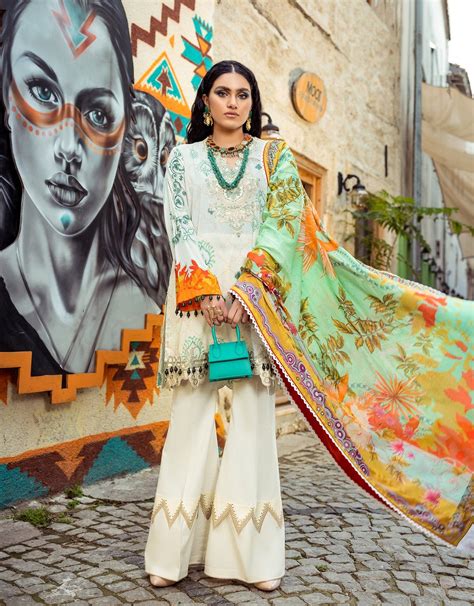 Sifa Clothing: Sifa Lawn 2024 Collection - Sanaulla Store