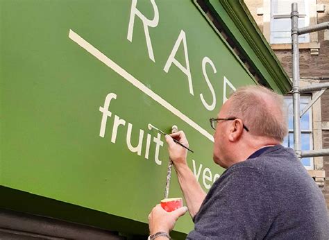 Sign Writers in Mansfield