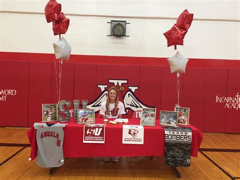 Mar 1, 2017 - Explore L Johnson's board "College Signing Day Table Decorations" on Pinterest. See more ideas about college signing day, signing ideas, national signing day.. 