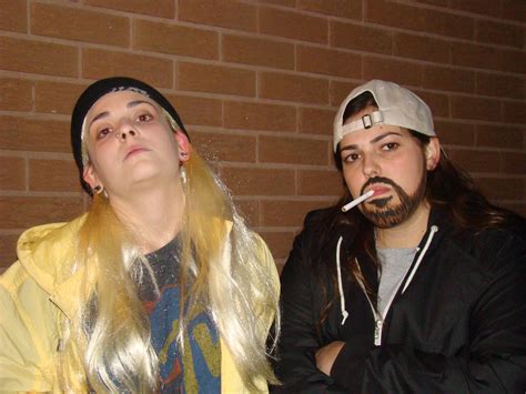 Kevin Smith is known for keeping fans informed throughout the filmmaking process. The Jay and Silent Bob Reboot shoot is no different, as the director has posted a new set photo that reveals a first look at the long in development film.Jay and Silent Bob Reboot shoot is no different, as the director has posted a new set photo that. Silent bob costume