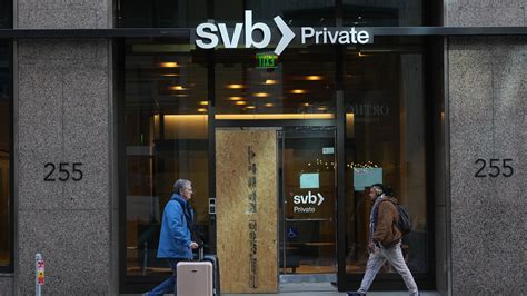 Silicon Valley Bank collapse sets off scramble in London to shield UK tech sector