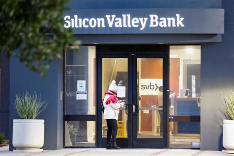 Silicon Valley Bank shareholder sues bank group over stock