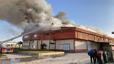 Silivri’de fabrikada yangın: Bölgeye çok sayıda itfaiye ekibi sevk edildi