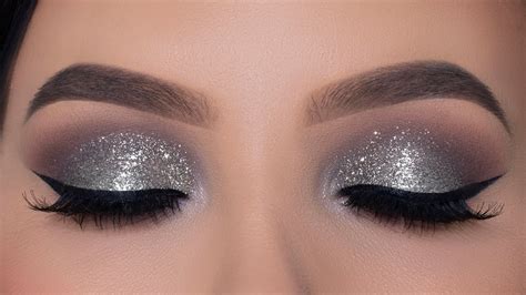 Silver eyeshadow. ... Eyeshadow | How to Create a Silver Smokey Eye with Winged Eyeliner. You May Also Like. Back to EYE MAKEUP. Free shipping above $100 Free shipping on orders ... 