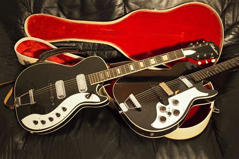 Silvertone guitar. .  <a href=https://drive.fakeapi.dev/1cwvvj/index.ph...