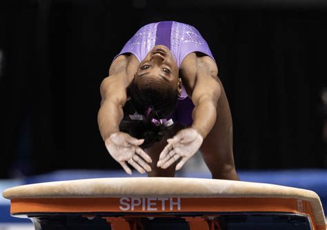 Simone Biles’ stunning performance gives her commanding lead at U.S. Gymnastics Championships in San Jose