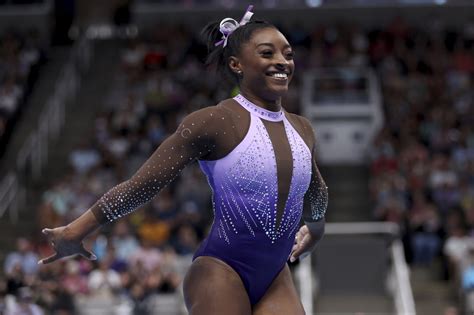 Simone Biles wows on vault while surging to the lead at the U.S. gymnastics championships