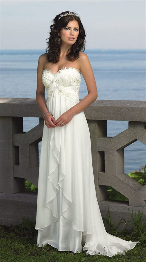 Simple Strapless Wedding Gown