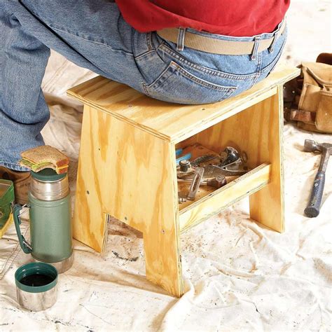 Simple woodworking projects. 7 /16. A birdhouse adds charm to your yard and is a great project for beginning woodworkers. You’ll need a saw, drill, pine board, plywood, PVC pipe, and a … 